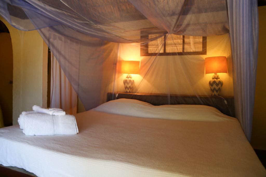 Hotel Bahia De La Luna Arroyo Cruz Buitenkant foto